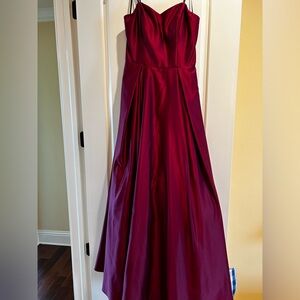 STUNNING speechless strapless ball gown in beautiful burgundy red